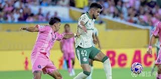 国安主场绝平恒大精彩对决