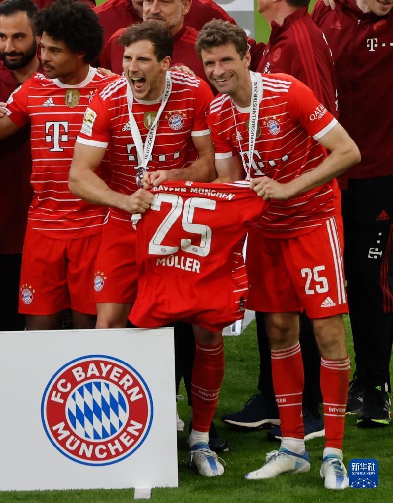 他在面对成 他在面对成